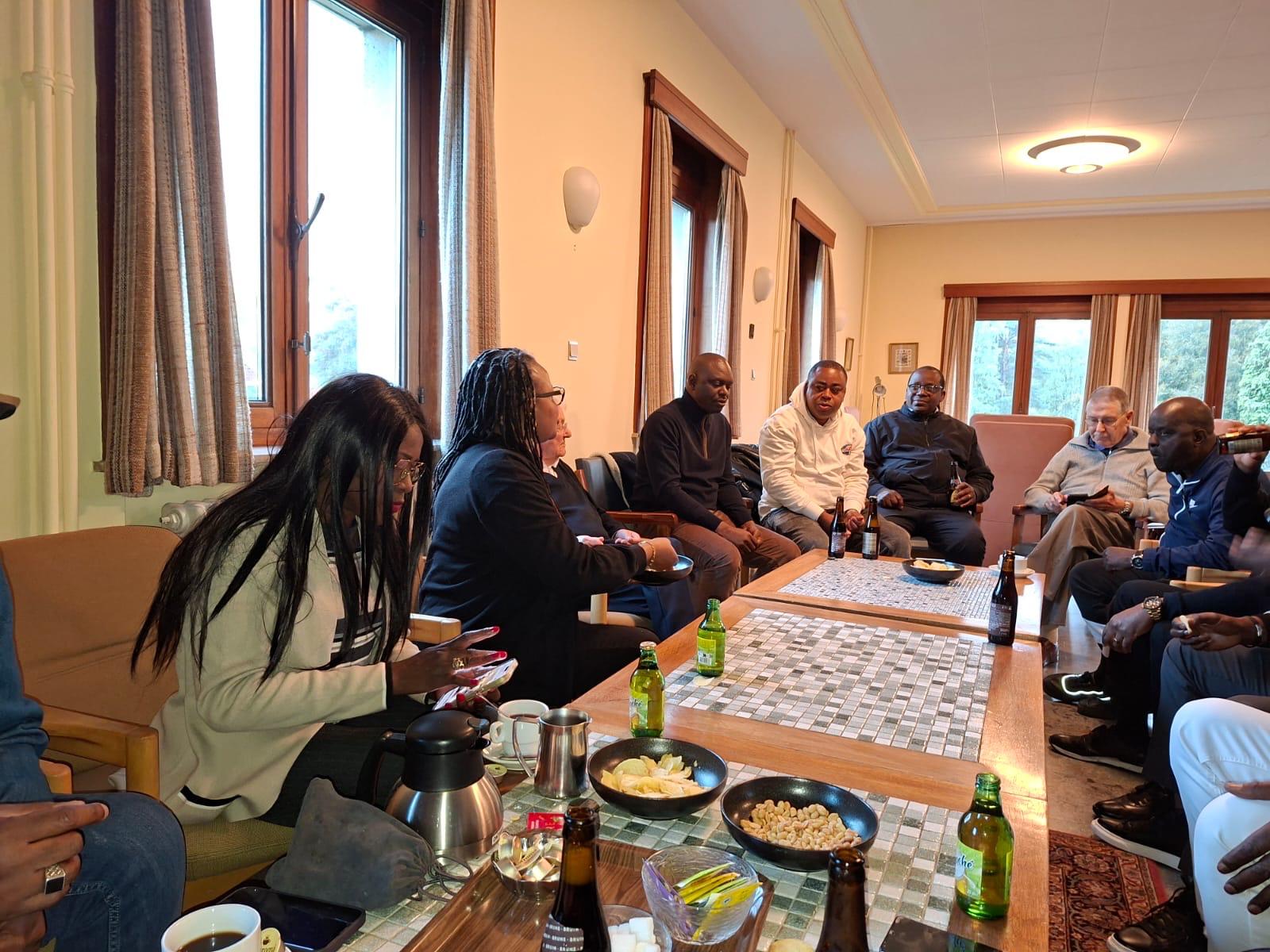 Rencontre et échange entre les membres de New Life CMS et les Pères André Rosier et Fons (octobre 2025) à Heverlee (Belgique). Un temps de dialogue, de réflexion et de communion fraternelle.